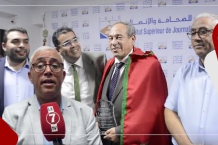 عبد الكبير اخشيشن: الصحافي الجزائري “هشام عبود” يتعرض للمضايقات لانه صوت عاقل ويرفض الرواية العسكرية