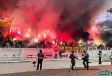 Photo of كراكاج وهستيريا لجماهير المغرب الفاسي بملعب العربي الزاولي