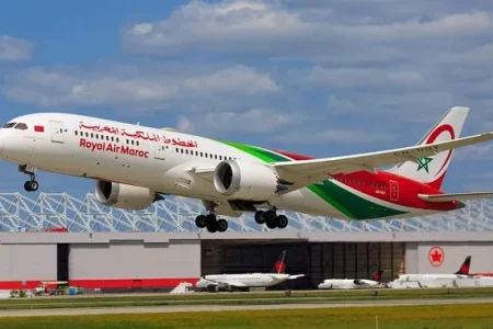 المغرب يطلق أول رحلة جوية لأوروبا خالية من الكربون‎
