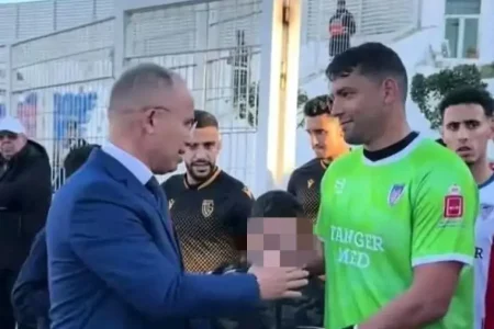 منع الأطفال من دخول الملعب يثير استياء الجماهير المغربية