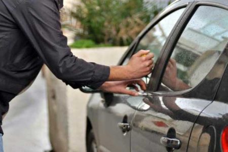 سرقة سيارة فاخرة لمواطن مالي يستنفر أمن البيضاء‎