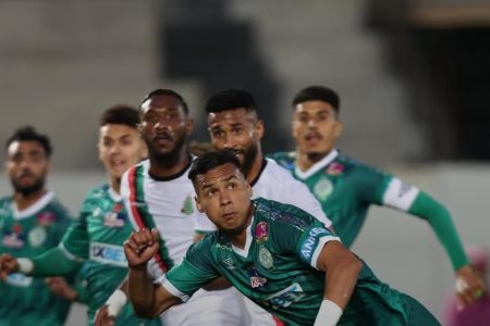 الرجاء الرياضي يفتقد لخدمات نجمه الأول أمام المغرب الفاسي والنادي المكناسي