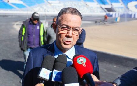 فوزي لقجع: المركب الرياضي محمد الخامس بالدار البيضاء سيفتتح أبوابه في حلة جديدة تليق بتاريخ هذه المعلمة الكروية
