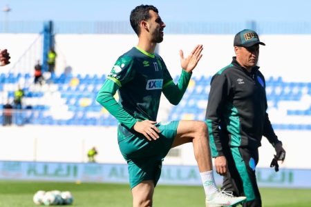 هل سينضاف المعد البدني للرجاء عبد الجبار متقي الى ضحايا الأخطاء التسييرية والإقالات غير المسؤولة .. ؟ 