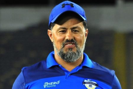 لحيمر: ” مبروك لقب البطولة لنهضة بركان .. و الفار لم ينصفنا في العديد من الحالات التحكيمية.” 