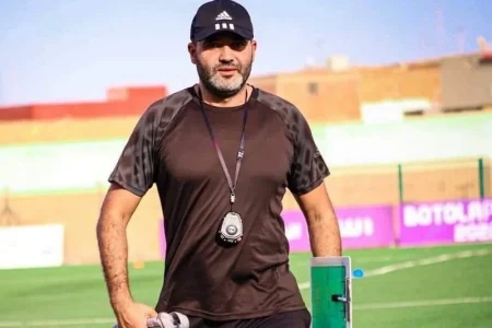 مولودية وجدة يعلن انفصاله بالتراضي عن بنمسعود و تعويضه بمراد فلاح