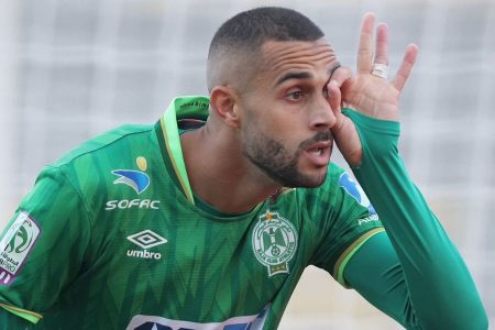 يتقدمهم الثلاثي النفاتي ، المعموري و الرحيمي .. الشابي يكشف عن التشكيلة الرسمية للرجاء أمام شباب السوالم.