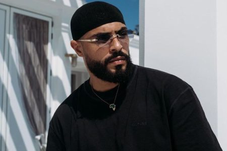 الفنان “وانزا” يطرح الكليب الرسمي لمسلسل ” جرح قديم” الذي يلعب بطولته 