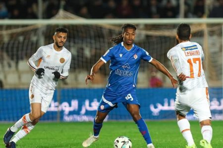 موكوينا يقاتل من اجل تجهيز موباريك للقاء الديربي البيضاوي