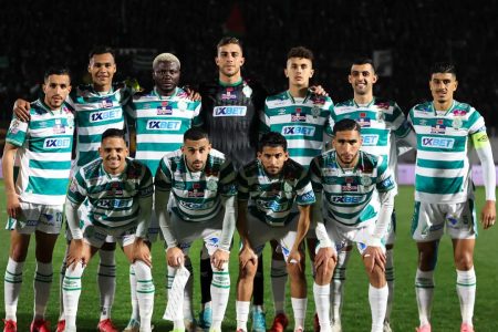 لاعب بارز محط إشادة داخل “الأوساط الرجاوية” بعد الانتصار على الكوديم