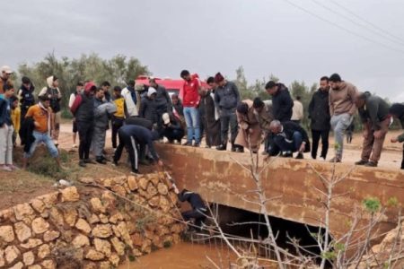 السيول تجرف طفلا والبحث متواصل عن جثته