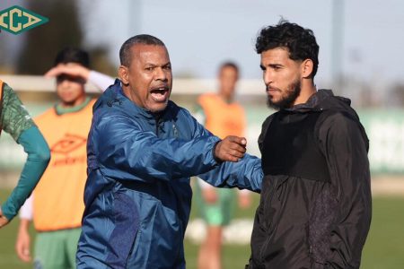 لسعد الشابي أمام تحدٍ صعب لضمان استمراره مع الرجاء