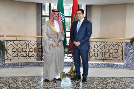 الوزير السعودي آل سعود: المملكة السعودية تؤكد التزامهما بتعزيز التعاون مع المغرب في مختلف المجالات 