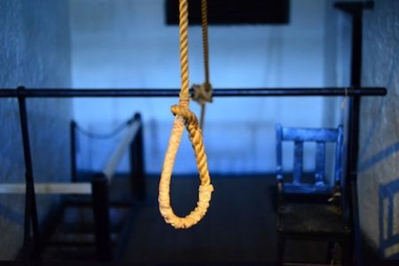 شفشاون … أم ثلاثينية تنهي حياتها شنقا