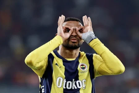 النصيري يحطم رقما قياسيا ظل صامدا منذ 2006