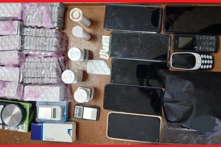توقيف شخص يشتبه في تورطه في قضية تتعلق بحيازة وترويج المخدرات والمؤثرات العقلية