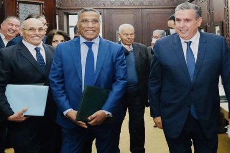 أخنوش في مواجهة النقابات.. ملفات حارقة على طاولة الحوار