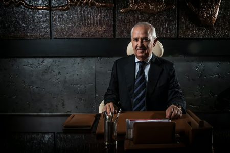 أنس الصفروي ينفي وجود نية لشراء نادي شيفيلد وينزداي
