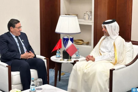 قيوح يجري مباحثات مع نظيره القطري لسبل تطوير التعاون في مجال النقل الجوي