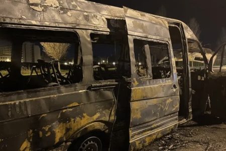 حريق يلتهم سيارة عمال قرب محطة طنجة الطرقية