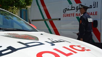 Photo of توقيف ثلاثة أشخاص استولوا على سيارة شرطي وسلاحه الوظيفي بعد تهديده بالسلاح الأبيض