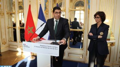 Photo of المغرب يتألق كضيف شرف في مهرجان باريس للكتاب 2025 بحضور الوزير بنسعيد: جسور أدبية تعبر البحر وتجمع القلوب