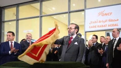 Photo of “تحيا الصداقة بين المغرب وفرنسا”: ماكرون يشيد بإطلاق الملك محمد السادس مشروع الخط فائق السرعة القنيطرة-مراكش