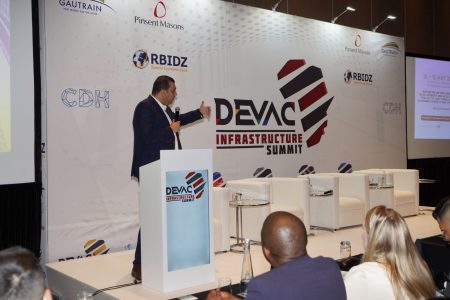 مؤتمر ديفاك بجوهانسبورغ يختتم أعماله بتوقيع مراكز مغربية على شراكات استراتيجية