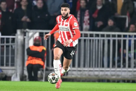 مغربيان ضمن التشكيلة المثالية للدوري الهولندي