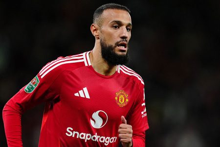 مزراوي : نريد بشدة الفوز بلقب ” يوروباليغ ” من أجل الجمهور