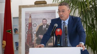Photo of فوزي لقجع يهنئ نهضة بركان بتتويجها بلقب كأس الكونفدرالية الإفريقية