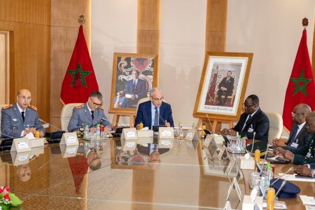 لمغرب وكوت ديفوار يعززان تعاونهما العسكري في إطار شراكة استراتيجية واعدة