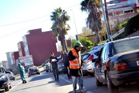 الدار البيضاء تُقنن عمل “كارديانات” الشوارع
