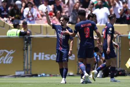 باريس يستهل مشواره بمونديال الأندية بفوز عريض على أتليتيكو مدريد برباعية نظيفة