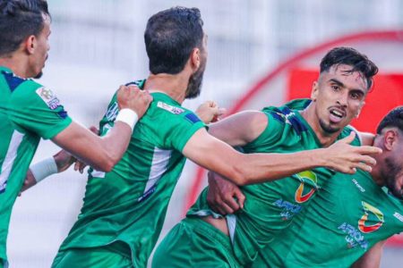 أولمبيك الدشيرة يُفك الشيفرة بالترجيح… ويخطف بطاقة العبور نحو المربع الذهبي.
