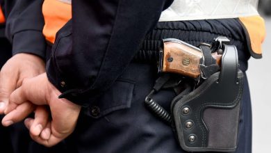 Photo of بعد مقاومة عنيفة وتهديد بالحجارة.. شرطي بالقنيطرة يُطلق النار لتحييد شقيقين في حالة سكر