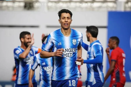 خلاف بين الوداد واتحاد طنجة بسبب قيد حمزة الواسطي
