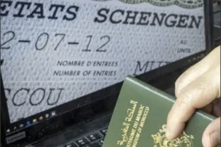 تفكيك شبكة إجرامية متخصصة في تزوير التأشيرات بالناظور