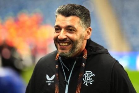 عصام الشرعي على أعتاب خوض تجربة جديدة في الدوري البلجيكي