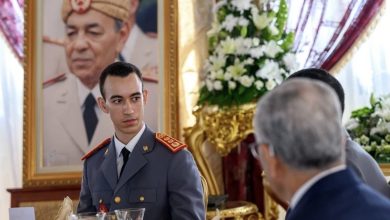 Photo of الأمير مولاي الحسن يترأس حفل تخرج فوجي السلك العالي للدفاع وسلك الأركان بالقنيطرة