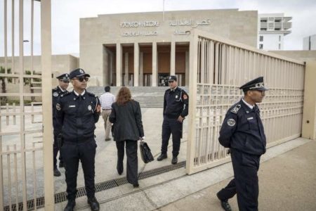 شبكة تهريب دولية للمخدرات تسقط قائد درك متورطا في طنجة