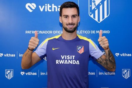 بعد ضمه مقابل 50 مليون يورو أليكس باينا ينضم رسميًا لأتلتيكو مدريد حتى 2030