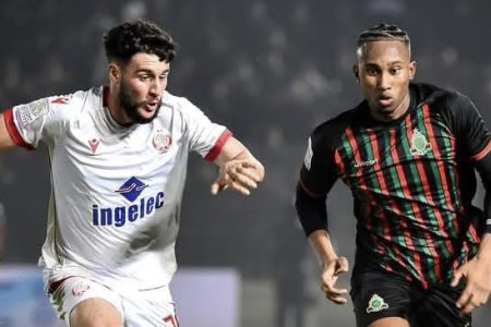 خورفكان الإماراتي يضم رسميا مدافع الجيش الملكي
