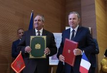 Photo of عز الدين المداوي وسفير فرنسا يترأسان تظاهرة علمية تربوية بطنجة لترسيخ التكوين بالتناوب كرافعة لتأهيل الطلبة وملاءمة التكوين مع سوق الشغل